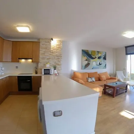 Facing The Ocean - Full Appt 2 Ch Double *